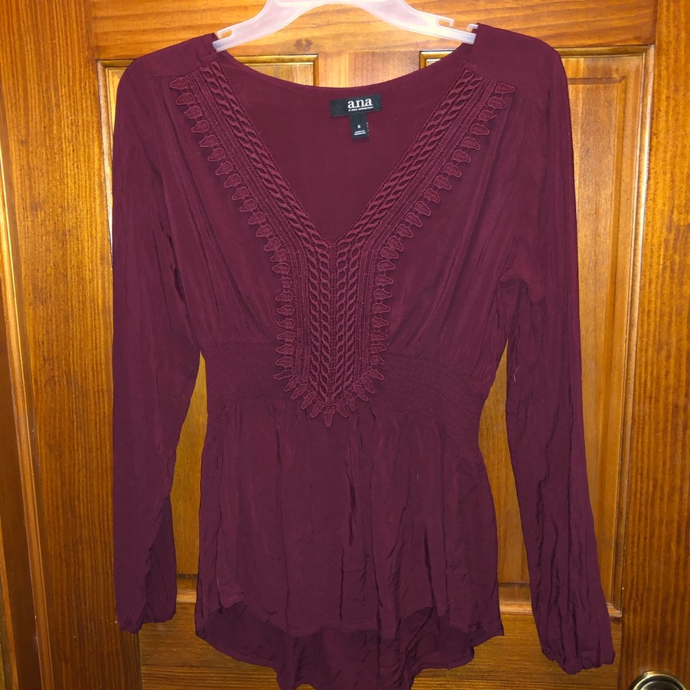 burgundy long sleeve v-neck
